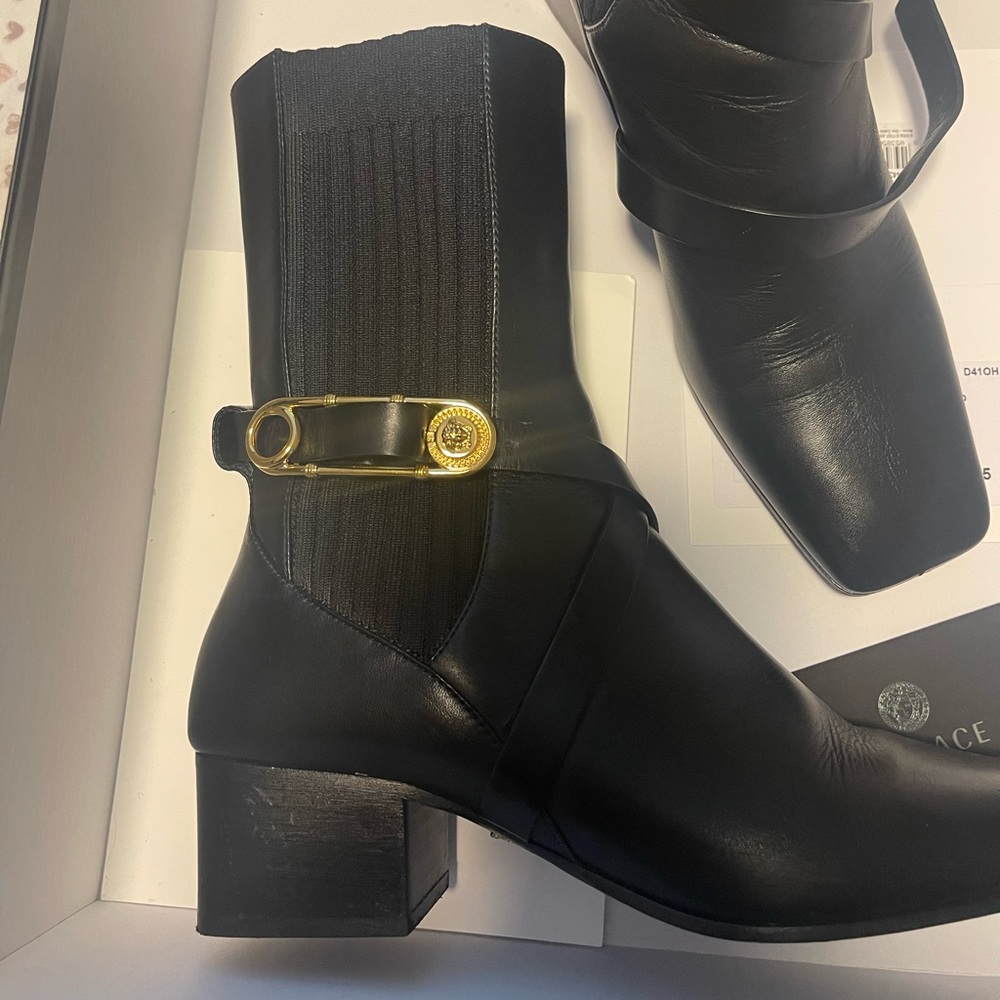 Versace Ankle boot, safety pin size 39.5/ size 9 - Picture 2 of 10